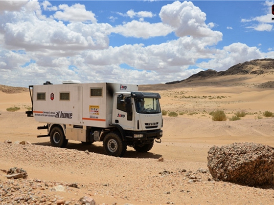 旅美速腾豪华进口4x4越野卡车房车